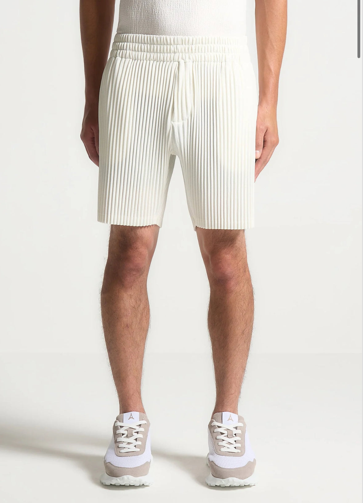 Pleated Shorts - Cream